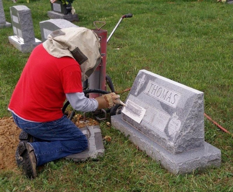 Cemetery and Onsite Lettering Engraving Image
