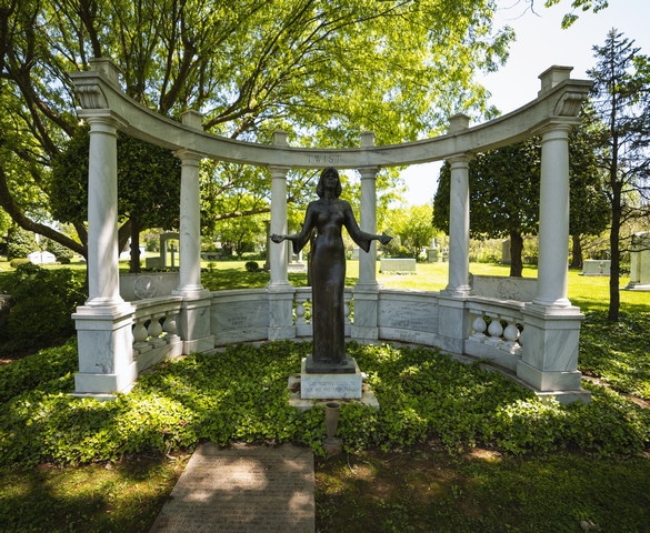 Twist Memorial with Bronze Woman